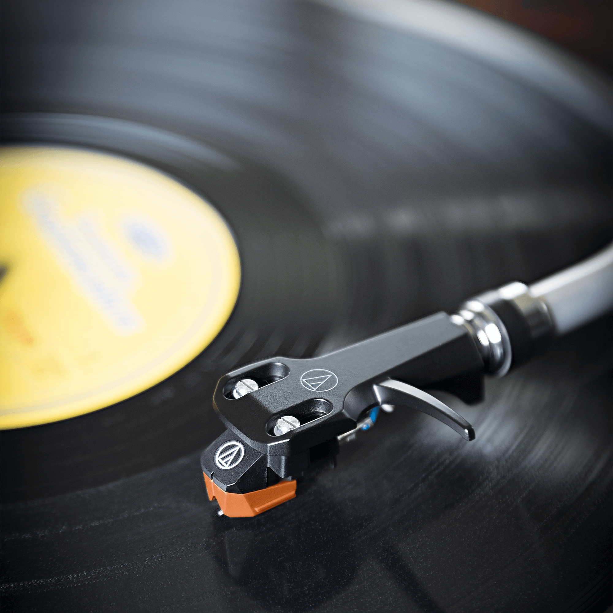 Audio Technica AT-VM95EN/H VM95 Series Elliptical Nude Stereo Cartridge on AT-HS6 Headshell