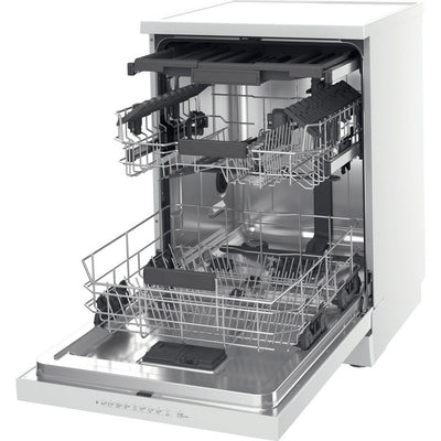 Hotpoint H7FHP43WUK Maxi Space Full Size Dishwasher with Third Rack 15 Place Settings White