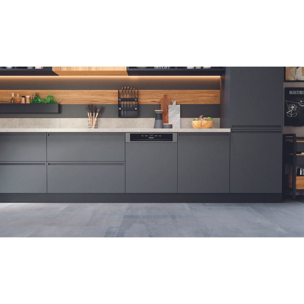 Hotpoint H3BL626XUK Semi-Integrated Dishwasher 14 Place Setting Inox