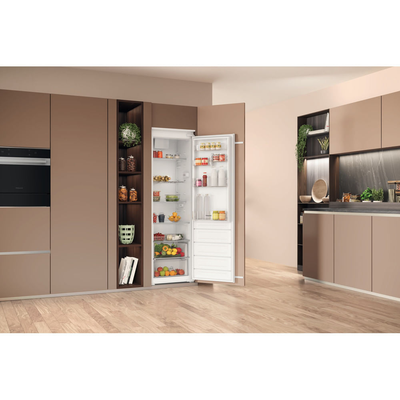 Hotpoint HTSD18A011A1 Integrated Low Frost Tall Larder Fridge