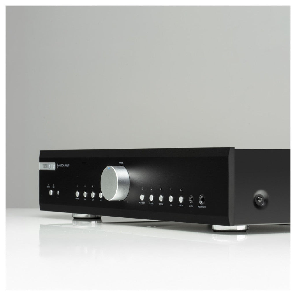 Musical Fidelity B1xi Integrated Amplifier with Klipsch R-60M Bookshelf Speakers Black HiFi Package